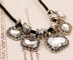 頸鏈女短款鎖骨鏈 時尚、復古與夸張的魅力融合